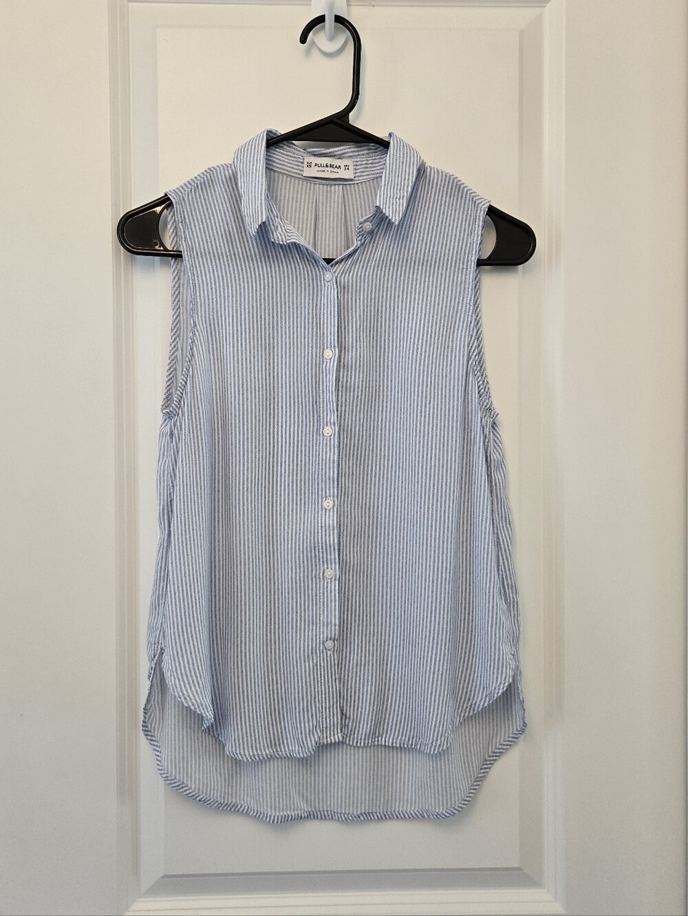Pull&Bear Light Blue and White Striped Sleeveless Button-Down Top XS
